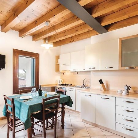 Gorgeous Apartment In Sacile -Pd- With Kitchen Εξωτερικό φωτογραφία